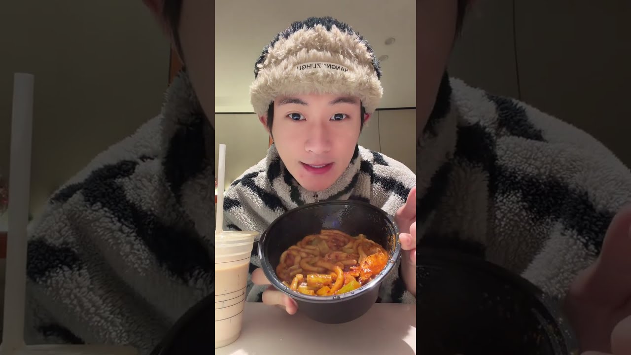 หวังอี้จวิ้น กินอิ่มแล้วร้องเพลง ช่วงสุดท้ายเปิดGot7 ยาวๆ Live 15.01.26