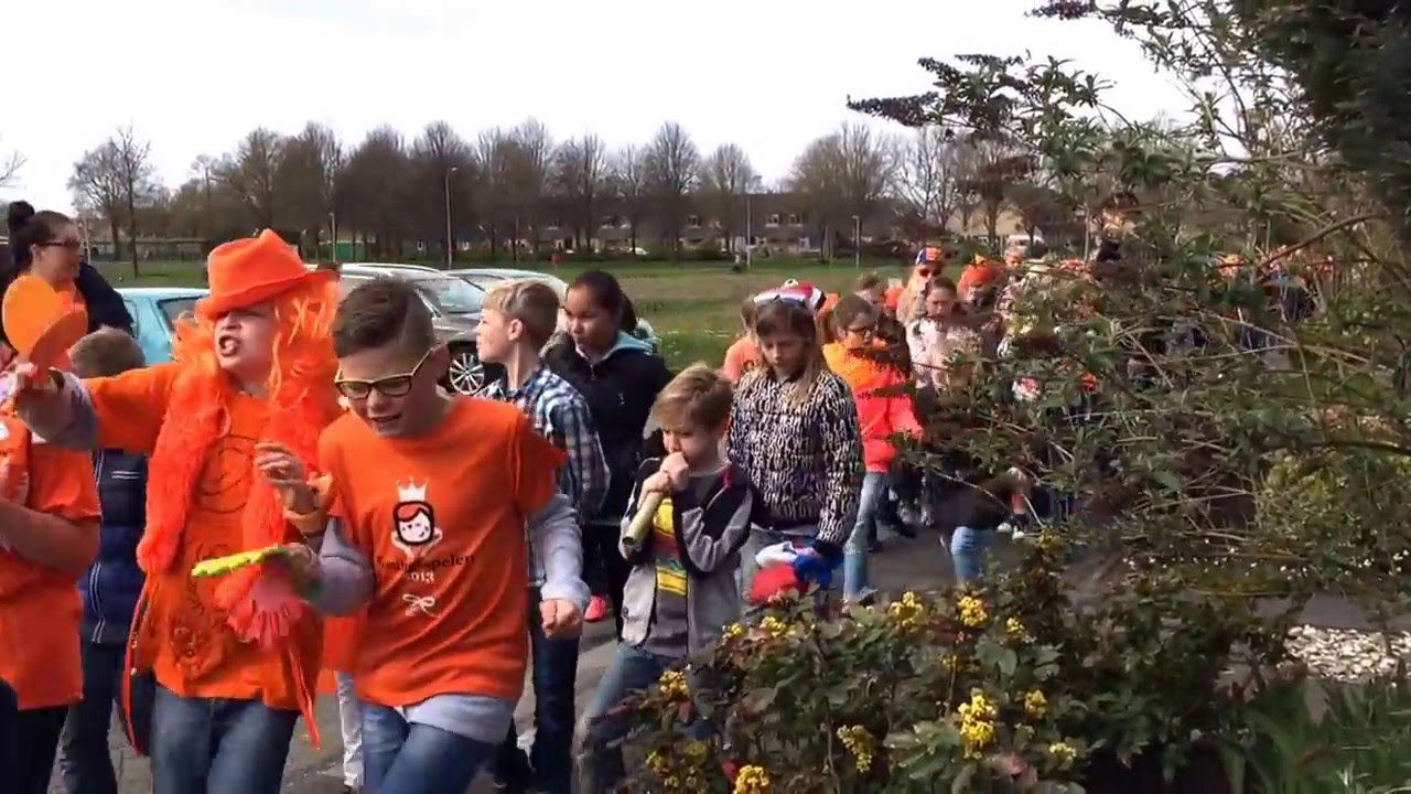 Koningsoptocht CDS de Borg 22 april 2016