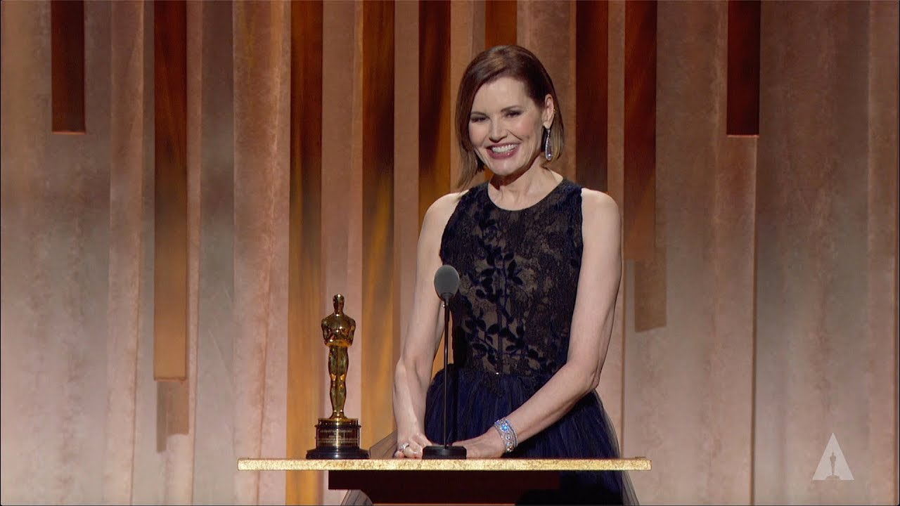 Geena Davis receives the Jean Hersholt Humanitarian Award at the 2019 Governors Awards