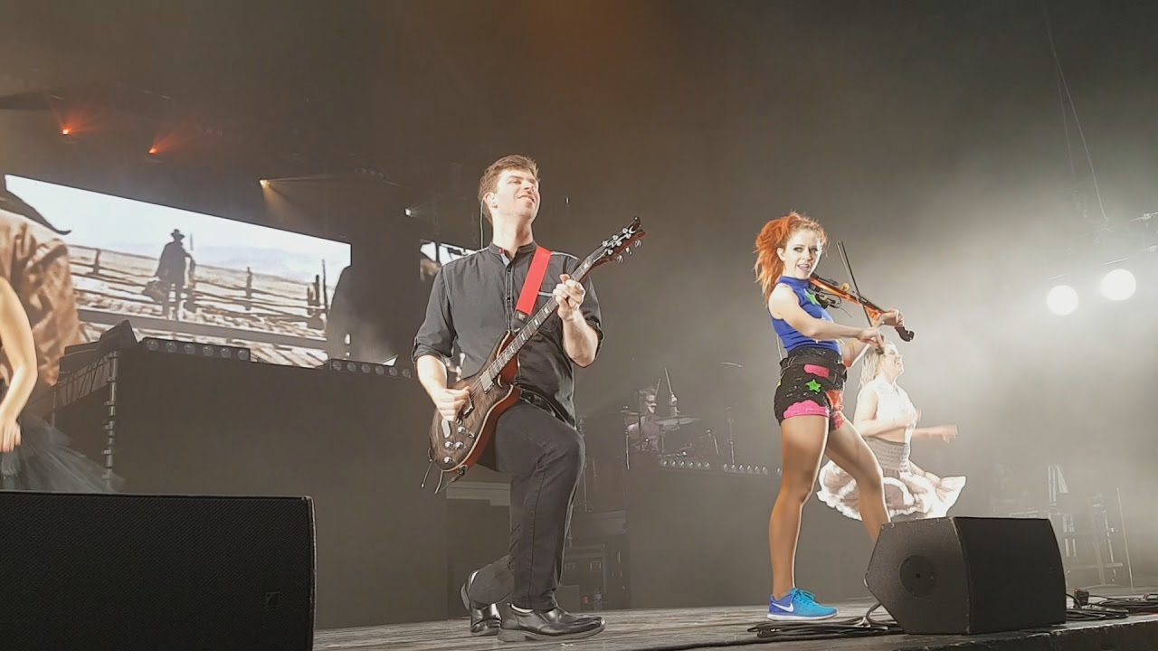 Lindsey Stirling - Zénith Nantes (Roundtable Rival / Don't Let This Feeling Fade)