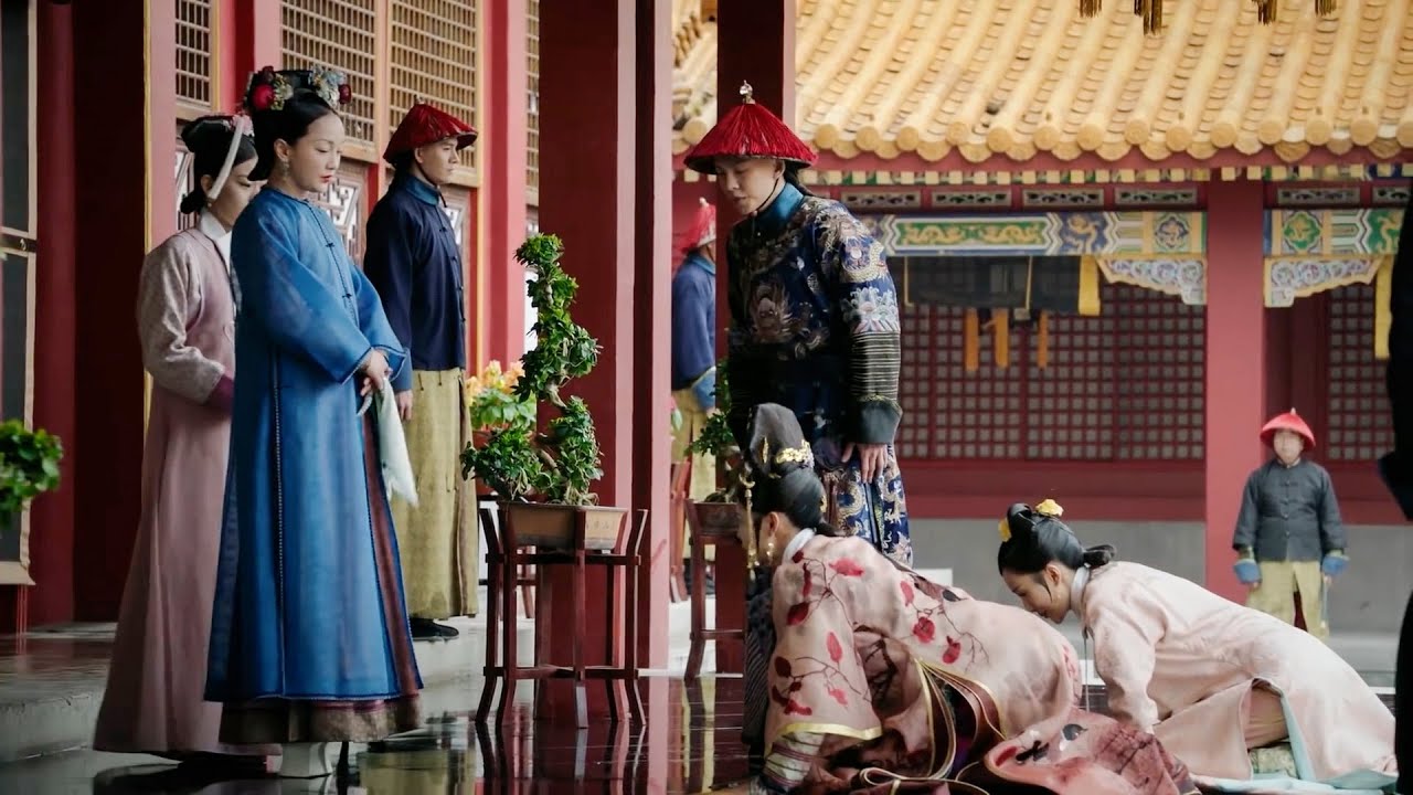 嘉妃大着肚子在殿外磕頭，卻是在為王爺求情，皇上大怒再吵就貶為庶人！