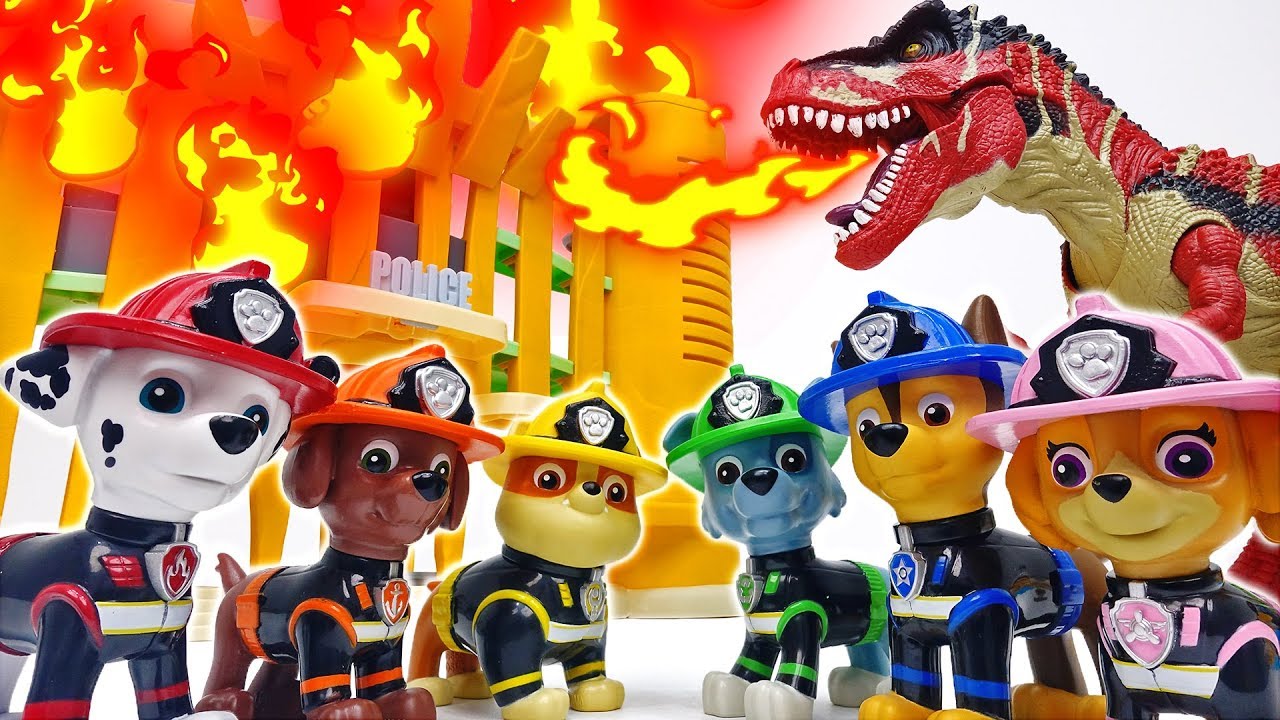 Paw Patrol Fire Pups Are Firefighters Of The Town~! #ToyMartTV