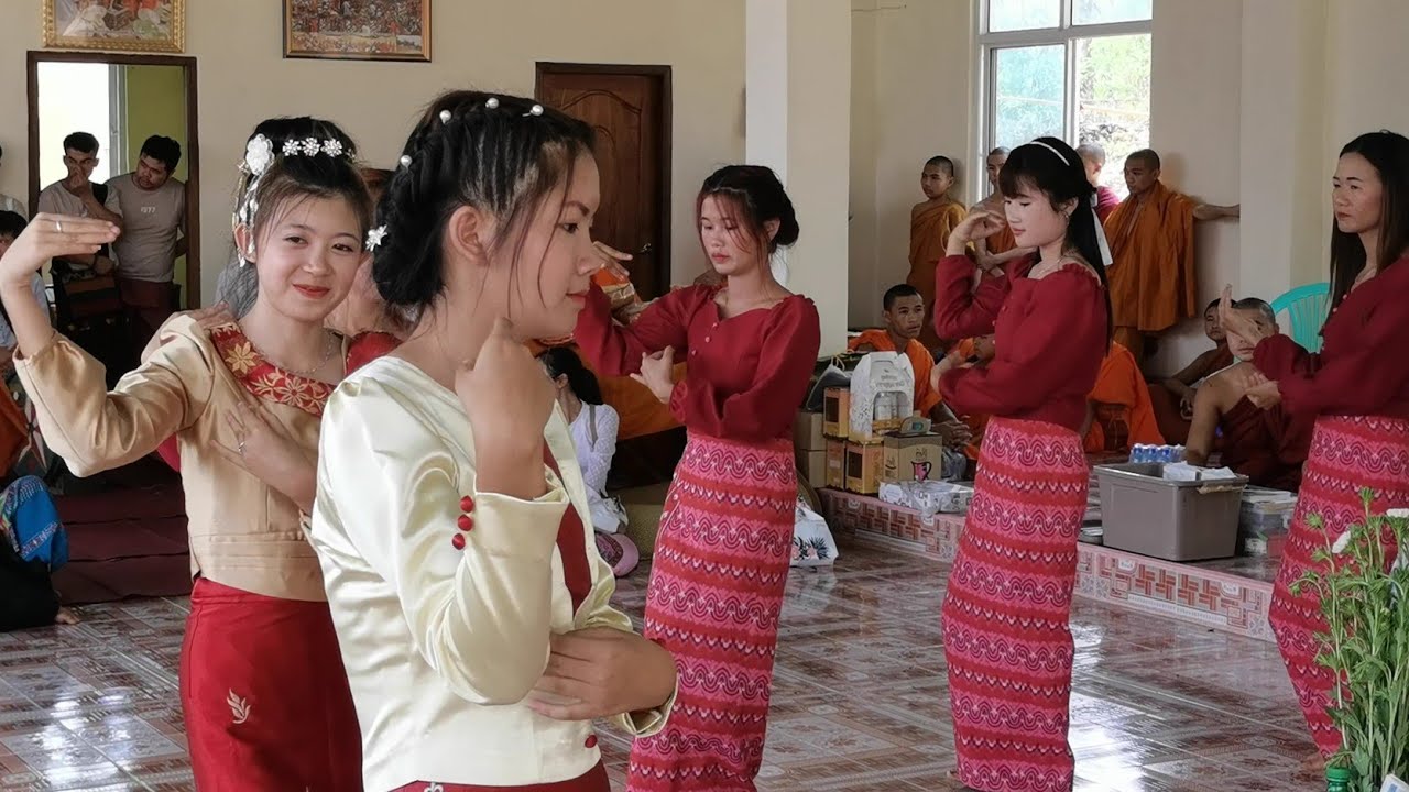 เอารำวงเดื่อลอมาฝากfcกันอีกสักรอบนะคะ
