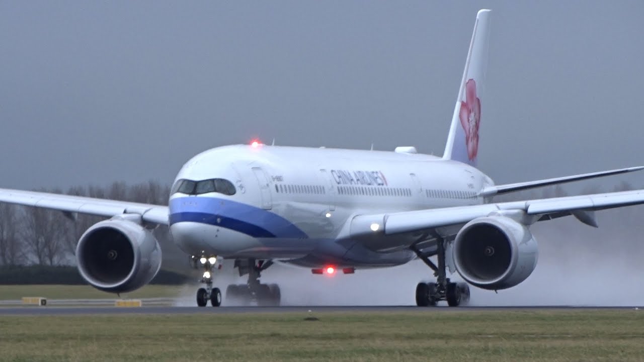 Airbus A350 VS Boeing 787