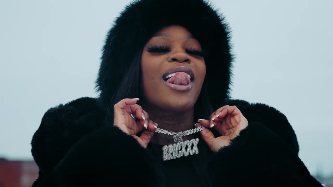 Carlee Brixxx x Shine