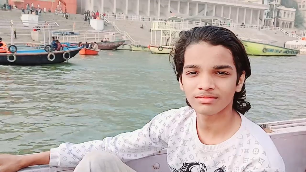 Zakkas ride in Varanasi Ganga ghat