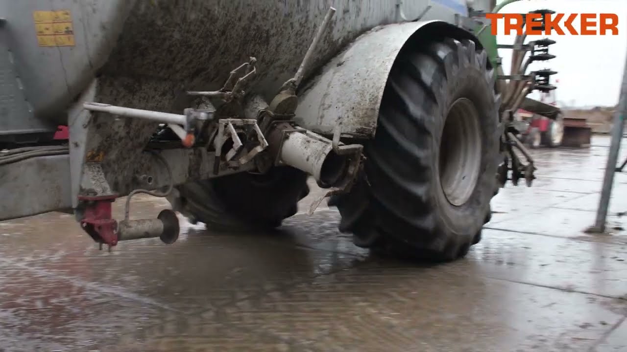 Zuigslang Mesttank aansluiten vanuit de Cabine