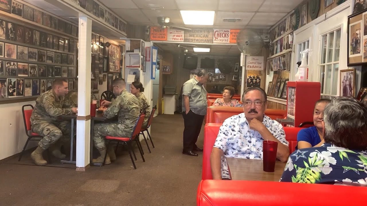 &lsquo;We don&rsquo;t know what lies ahead&rsquo;: West Side Mexican restaurant struggles amid COVID-19 pandemic