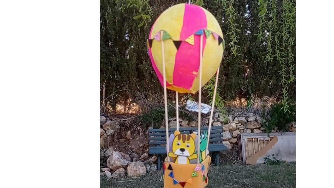 Globo aerostático con globos y papel crepé o crespón. Manualidades con papel
