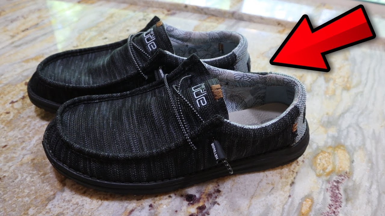 [NEW DESIGN!]  Hey Dudes Shoes Review - Hey Dude Mens Wally Sox - Polar Night Close Up
