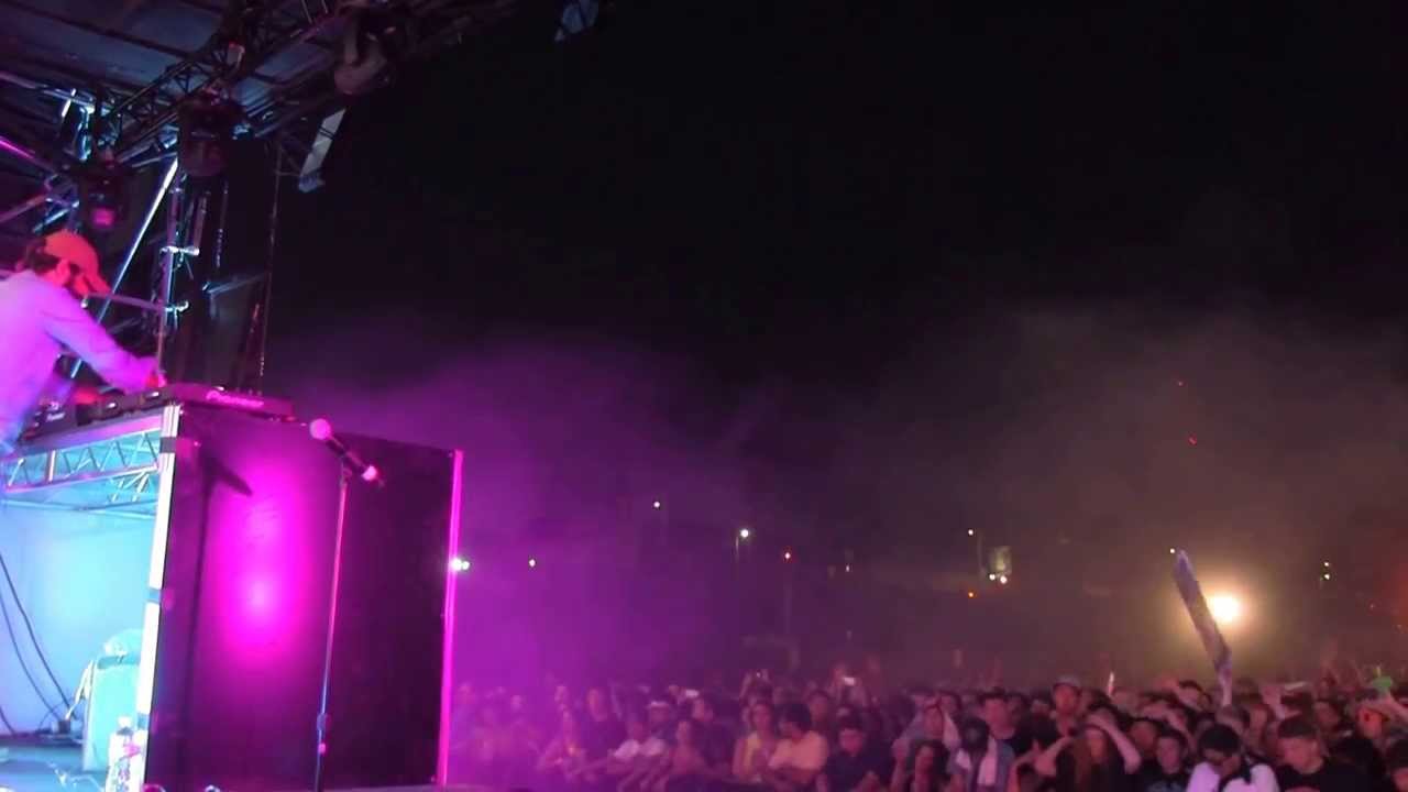 MR. OIZO - HAPPY BIRFDAY ED BANGERER @ HARD SUMMER FEST - 8.4.2013