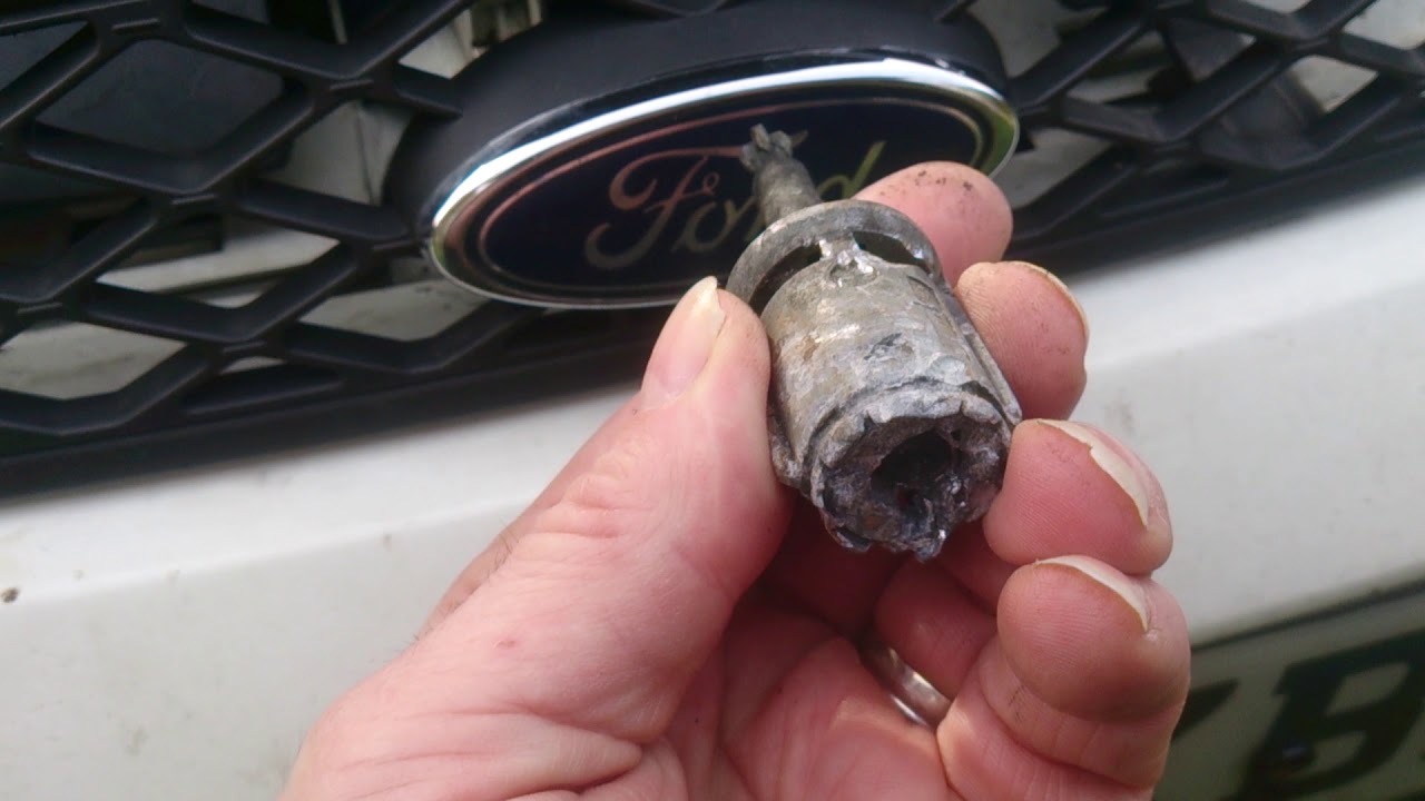 Focus Mk1 bonnet lock - how to open the bonnet when the key doesn't work