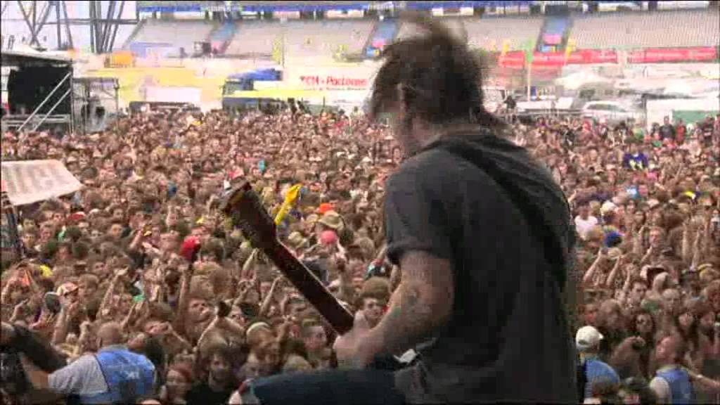 Bring Me The Horizon - It Never Ends (Live @ Rock Am Ring 2011)