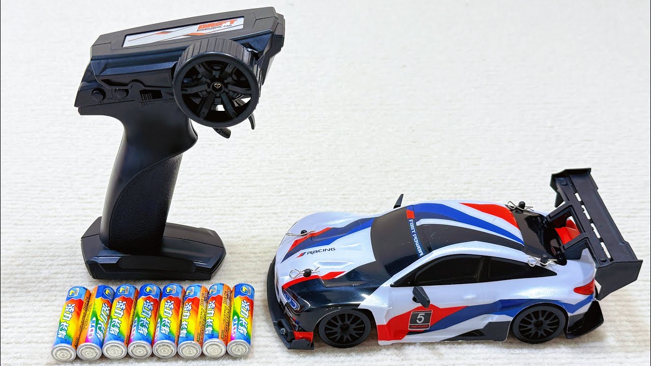 Unboxing and bricklaying pig, racing car, Beetle remote control car, stunt car
