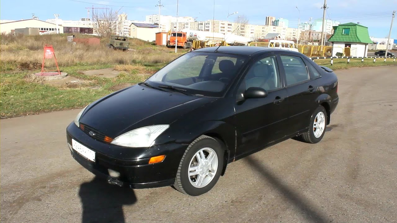 2001 Ford Focus. Start Up, Engine, and In Depth Tour.
