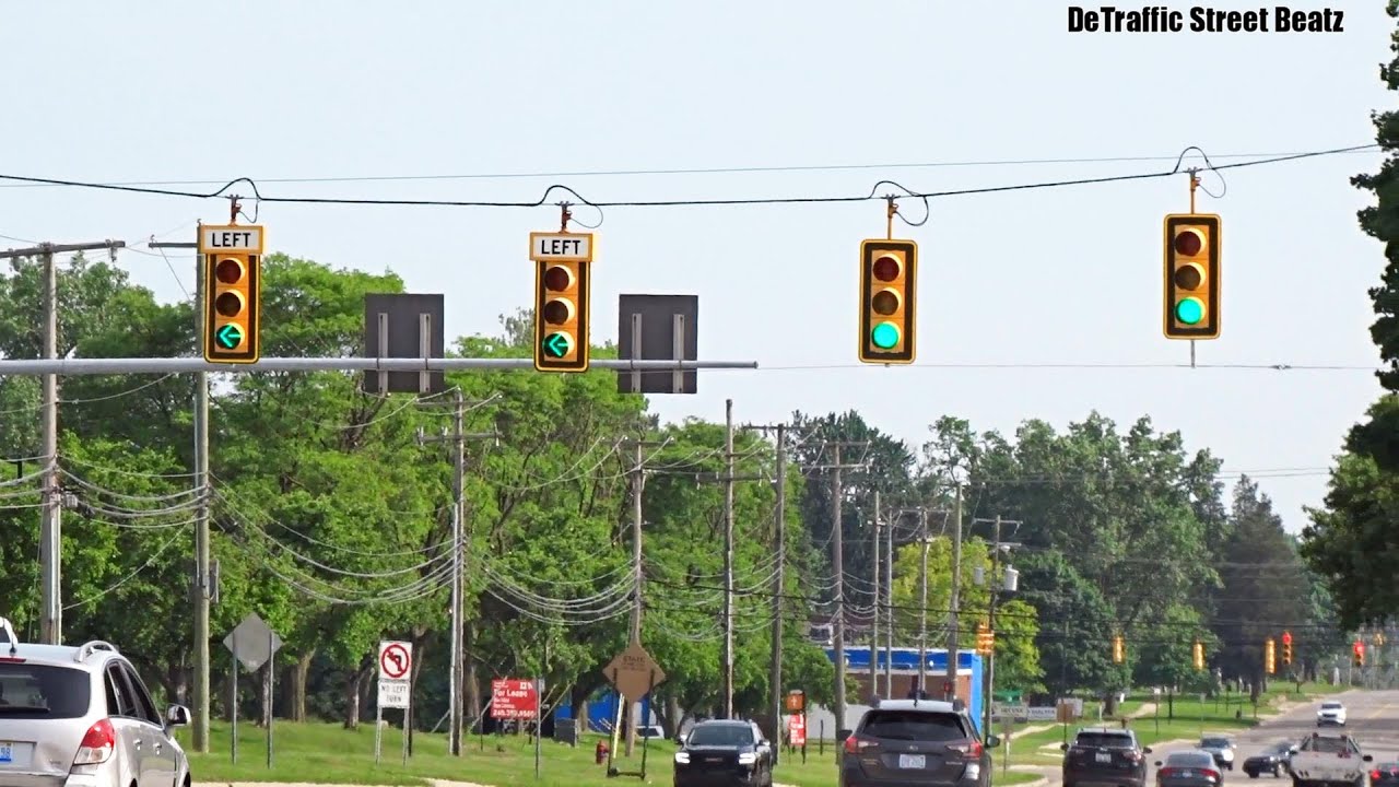 Traffic Lights & Left Turn Arrow Signals | Lahser & Northwestern Hwy