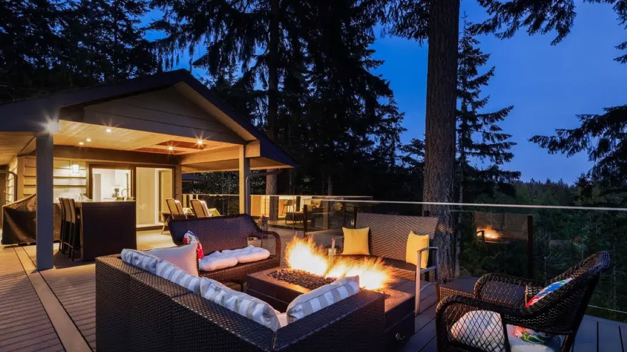 Private 1/2 Acre Private Estate in West Vancouver