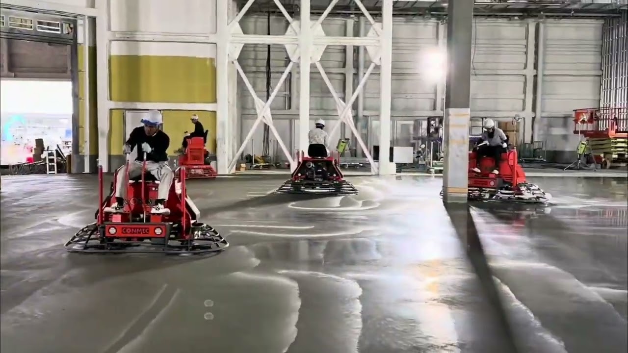 CONMEC Ride-on Power Trowel in action in Japan