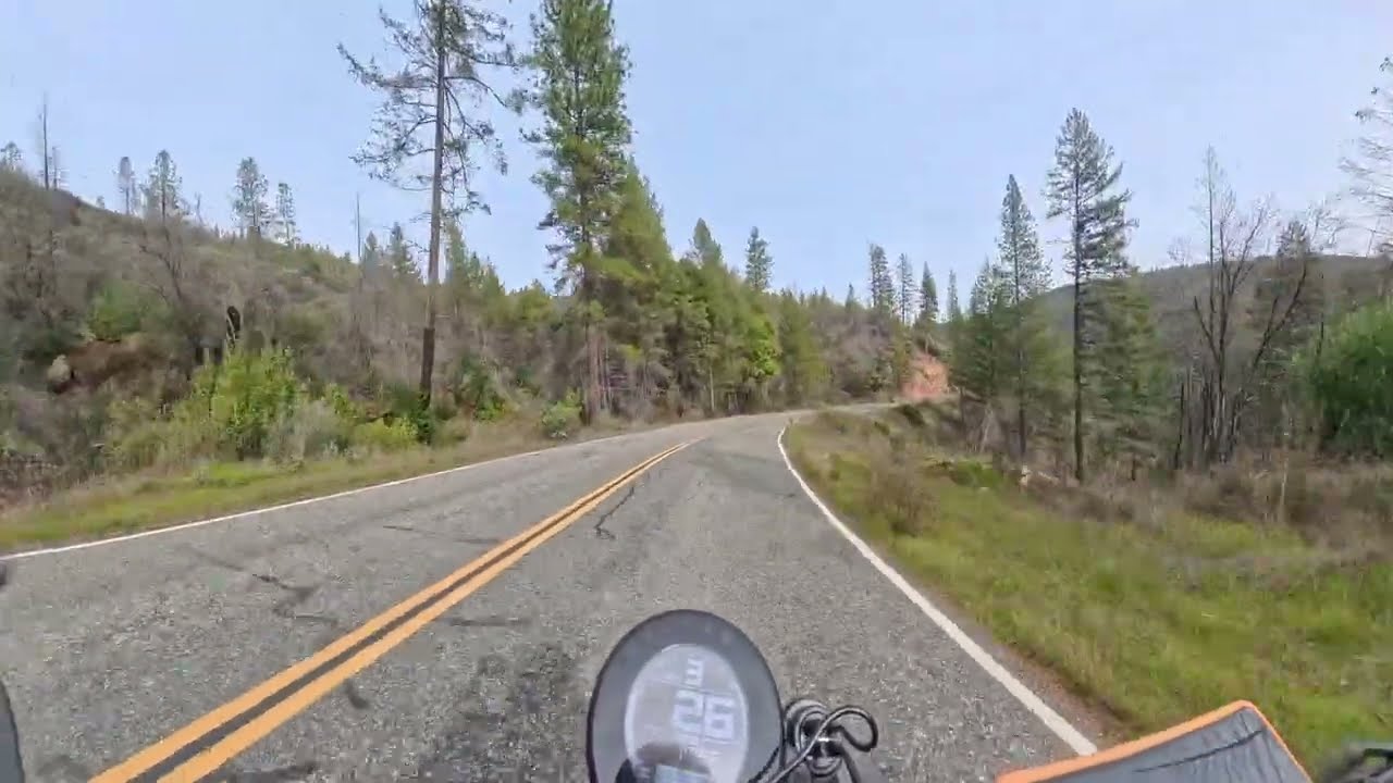 Yamaha XSR700 North California, The day before snowstorm