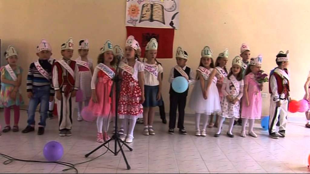 Nje  feste  e  vecante  Abetarje  ne klasen e Mesueses  Yllka Memaj ne Fushe Arrez