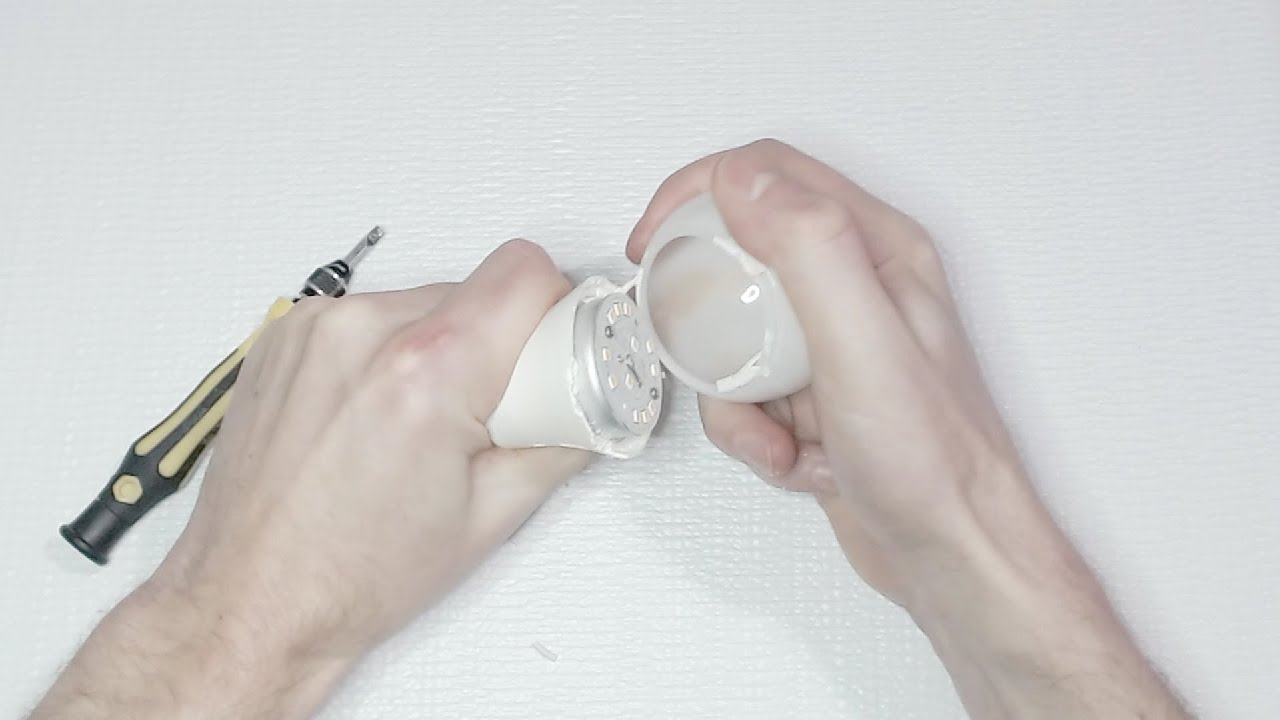 What's Inside an LED Light Bulb - Disassembly