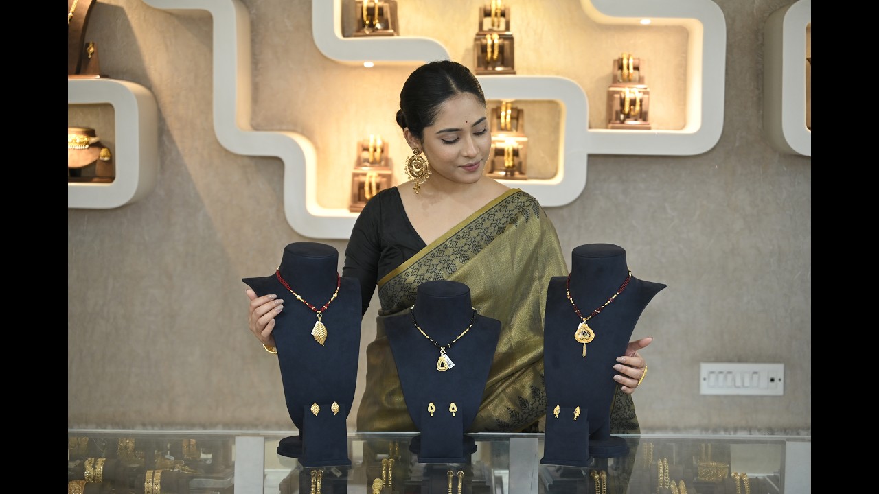 আজকের লাইভে দেখুন পেনডেন্ট সেটের এক্সক্লুসিভ কালেকশন।