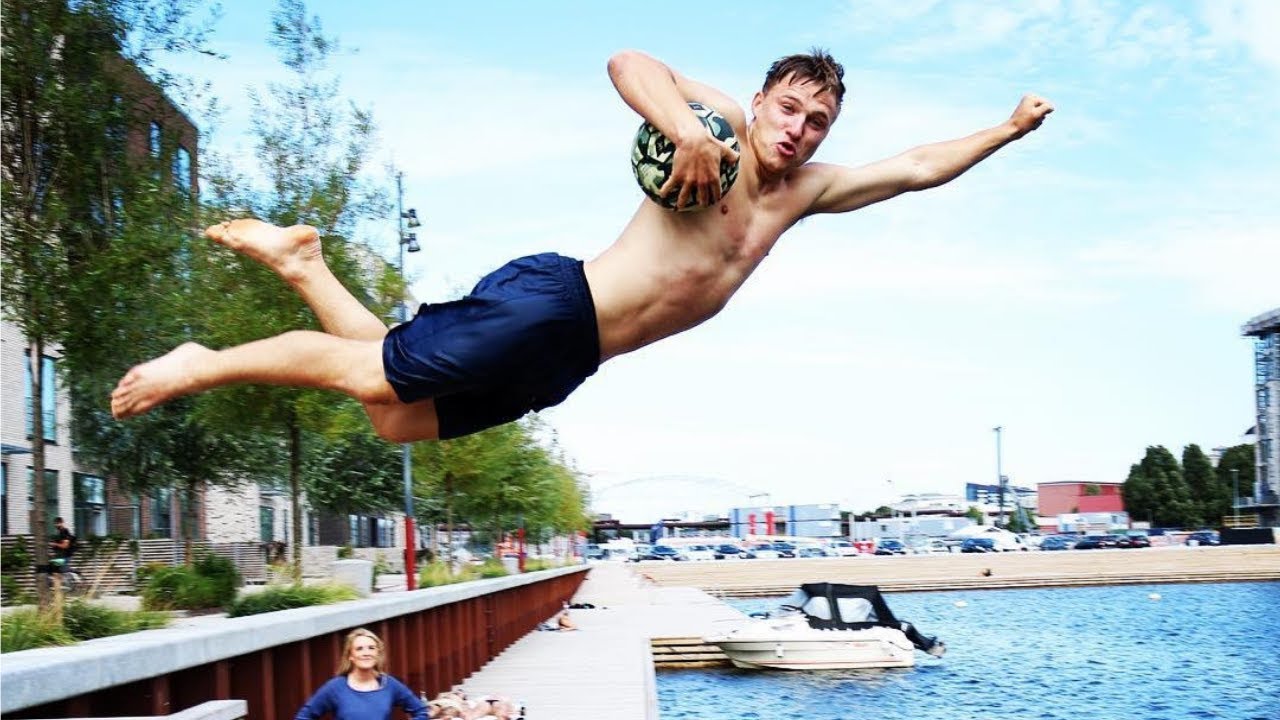 FODBOLD VED SKOVSHOVED HAVN!