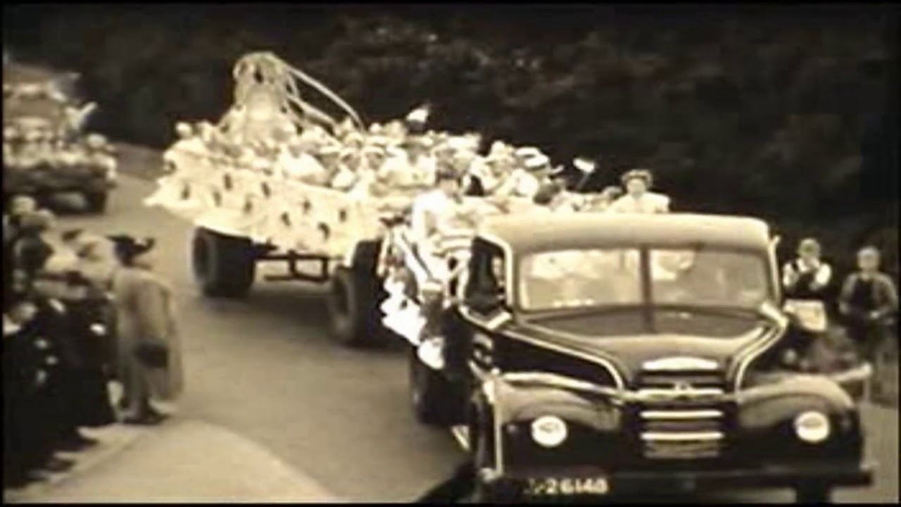 Koninginnedag Middelstum (1954)