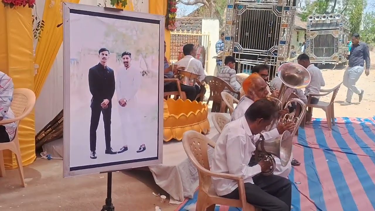 RAJKAMAL BAND SANTRAMPUR OLD SONGS__tume AUR kya DU me Dil ke siva...