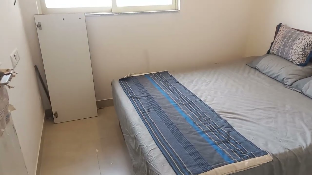 1 Bhk flat for Sale at Malad East shivajinagar Sattlite Aaramba 9821573291