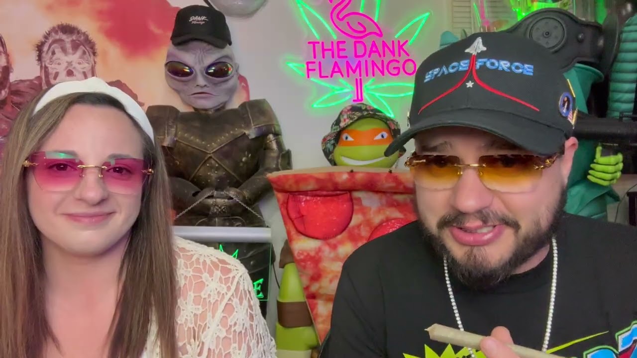 Trying the Fantastic Five Supreme Ounces from Lit Farms on Dankin with the Flamingos!!