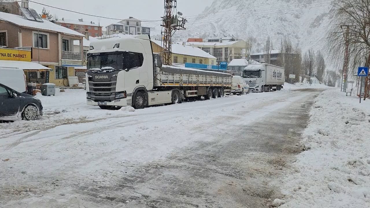 Dersim’de, kar yağışı etkili oldu