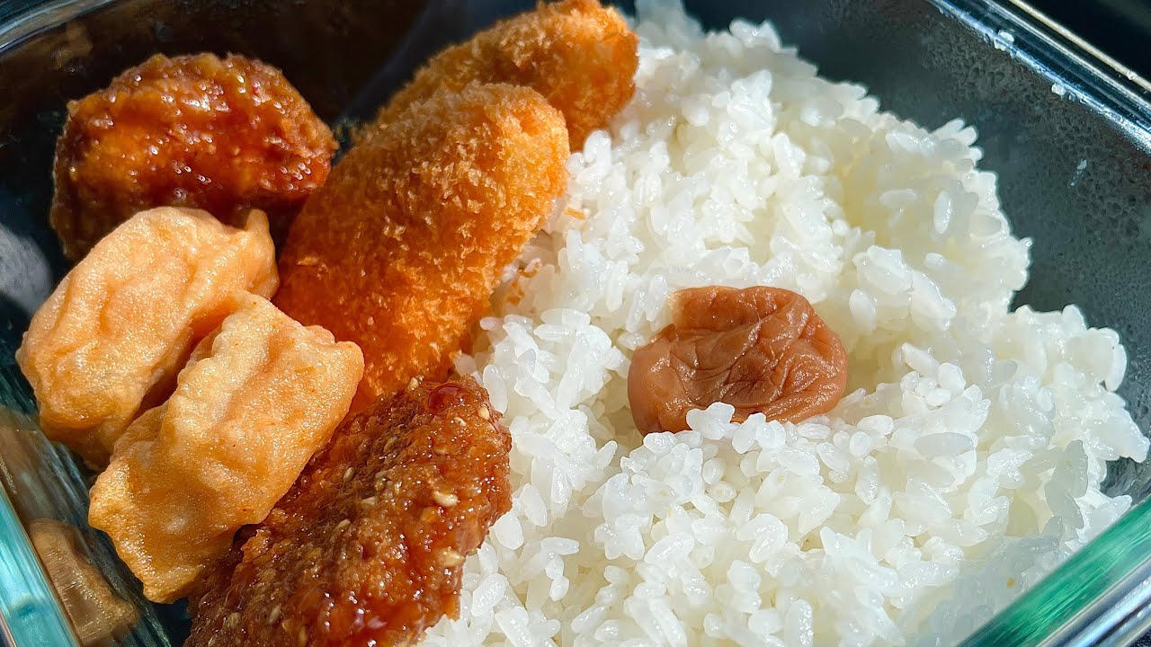 【限界アラサーの30秒弁当】車の中で昼食を済ませる、妻のしもべ