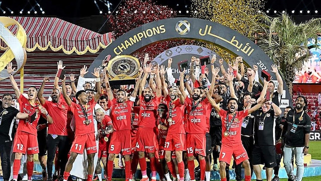 لحظة تتويج شباب الاهلي بدرع السوبر القطري الاماراتي اليوم | تتويج شباب الاهلي اليوم