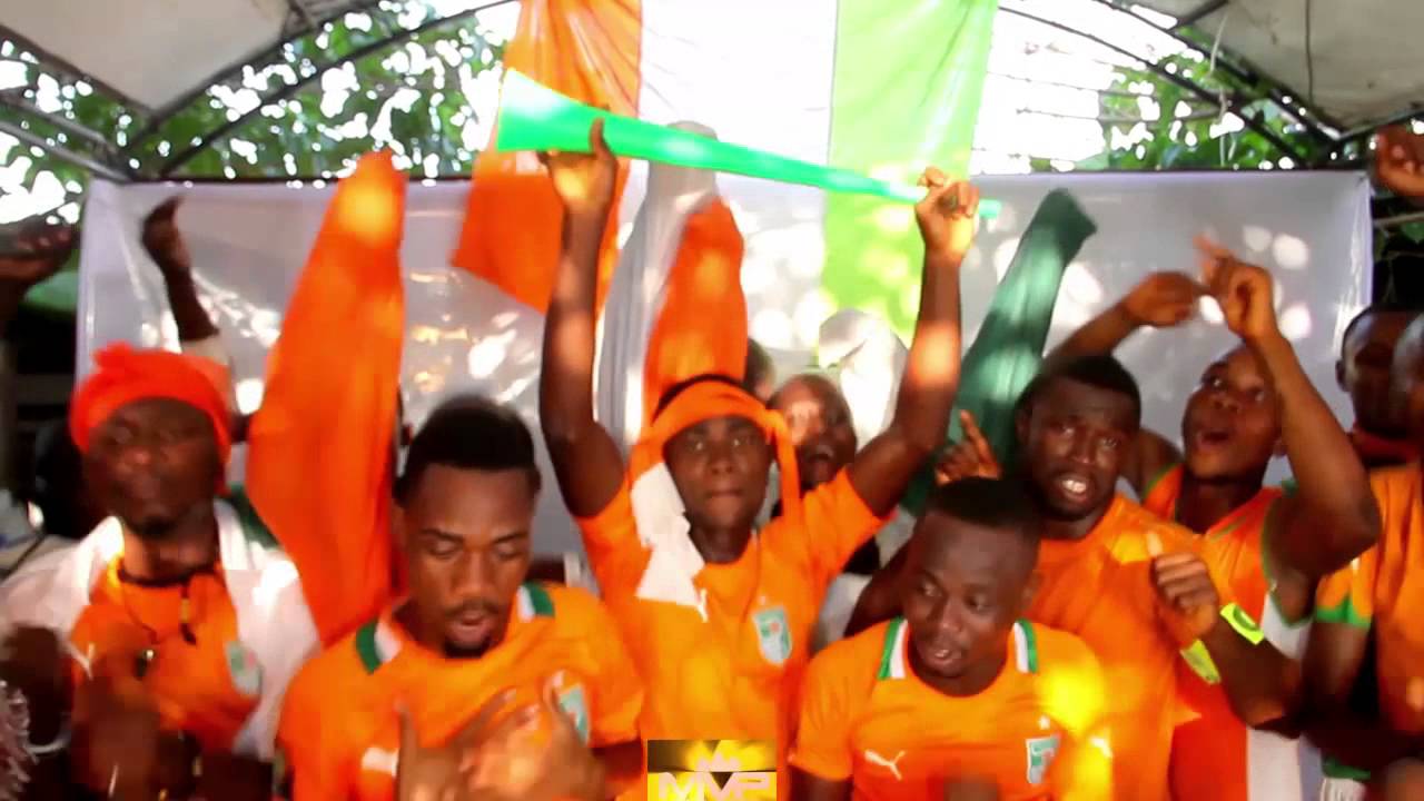 LES PROS  WÔYÔ MOUILLEZ MAILLOTS