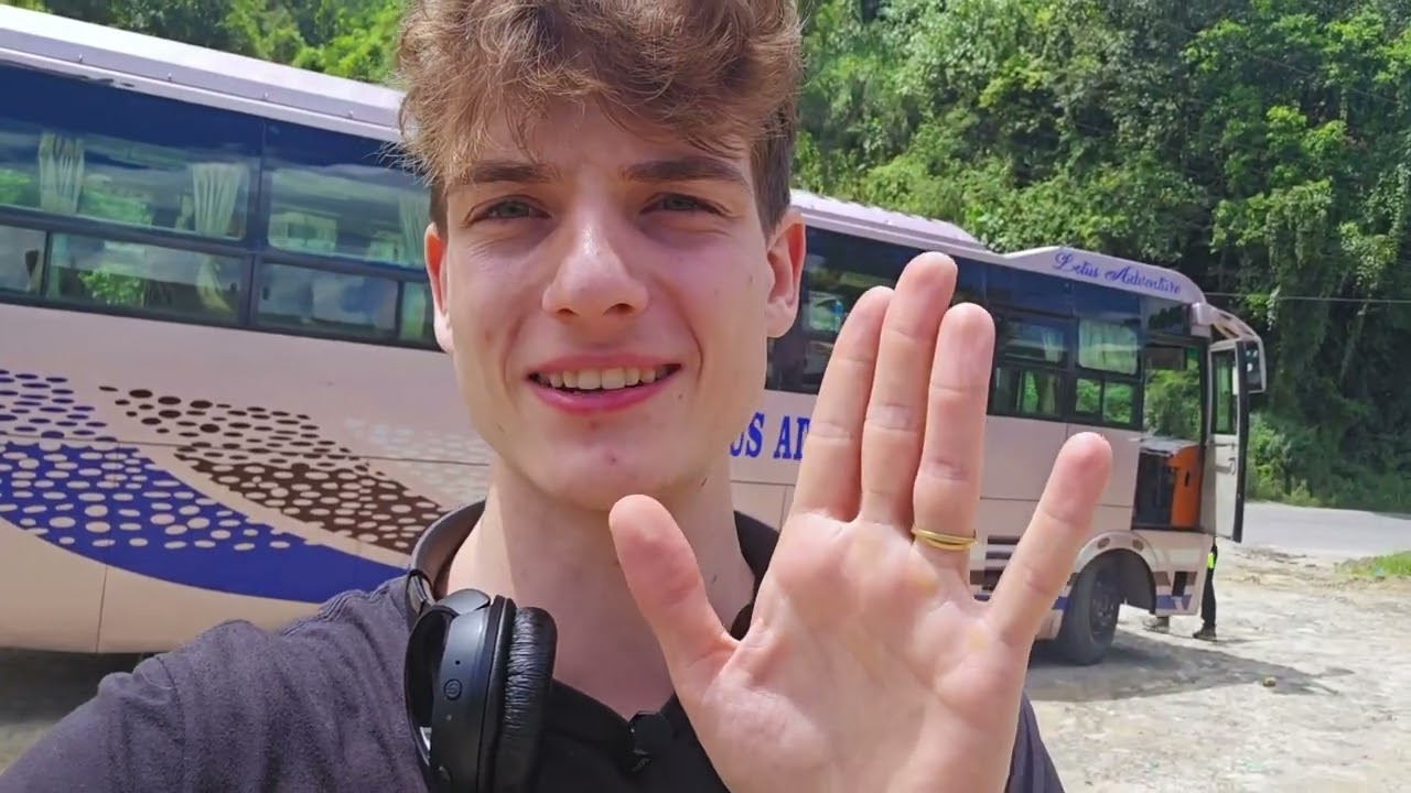 Taking A Bus From Kathmandu to Pokhara For A Conference As A Digital Slowmad [Nepal Vlog]