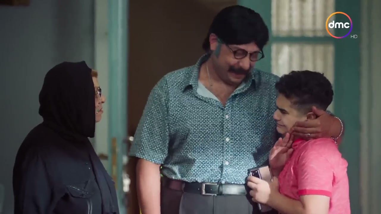 العيلة دي - لما خالك يقفشك وإنت بتعمل كده هتتصرف إزاي.. ضحك السنين بين ديشا وخاله