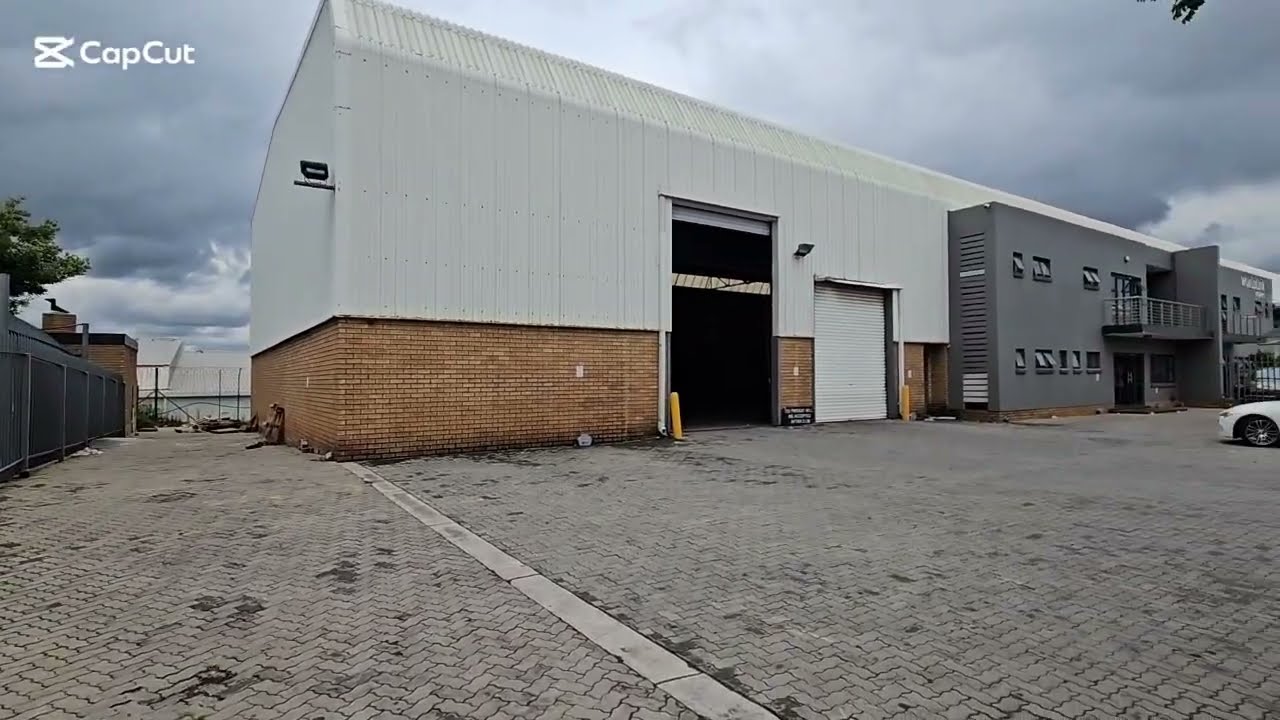872sqm Industrial warehouse to let in Jet Park!