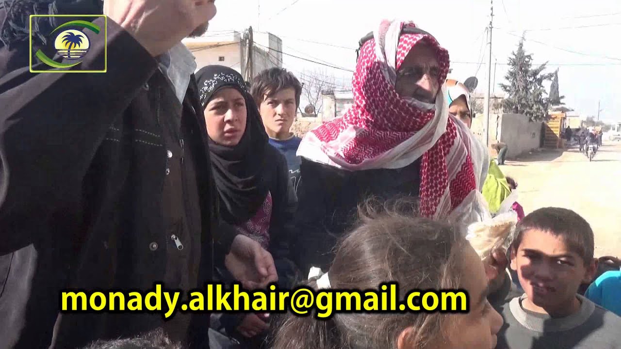 منادي الخير - 500077 - توزيع الخبز في بلدة معردبسة - إدلب - سوريا - 11-2-2016