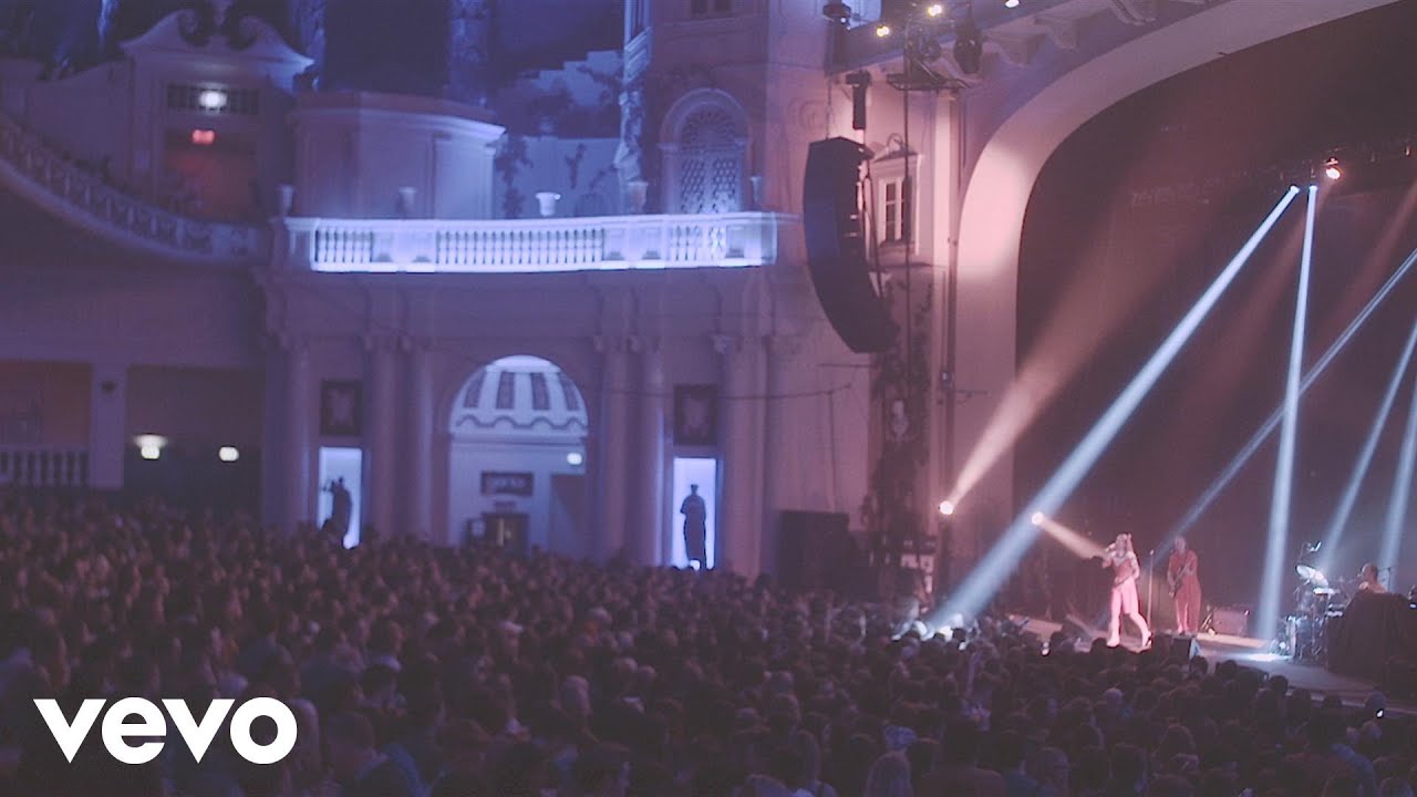 Tove Styrke - Borderline (Live At Brixton Academy)