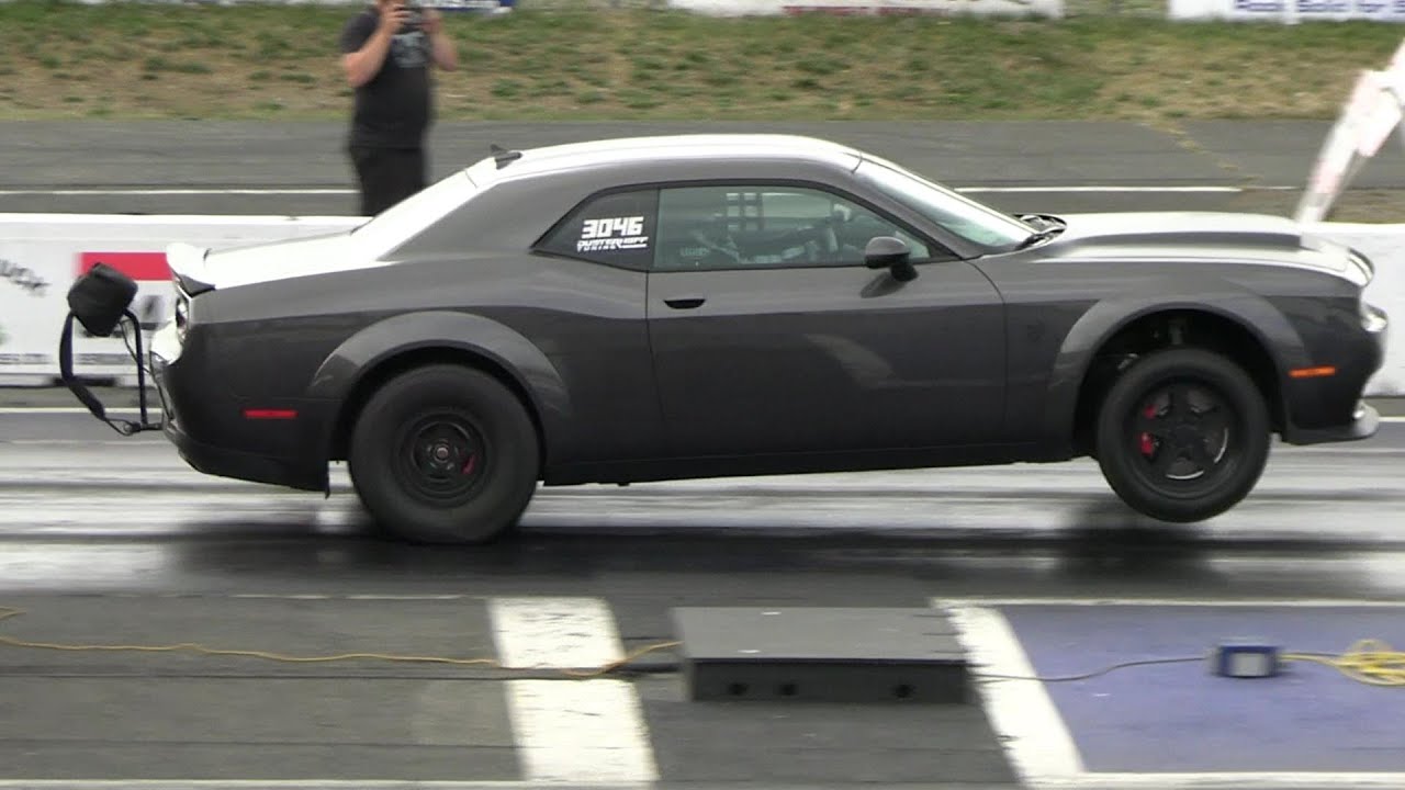 Dodge Demon on Nitrous just flying down the strip