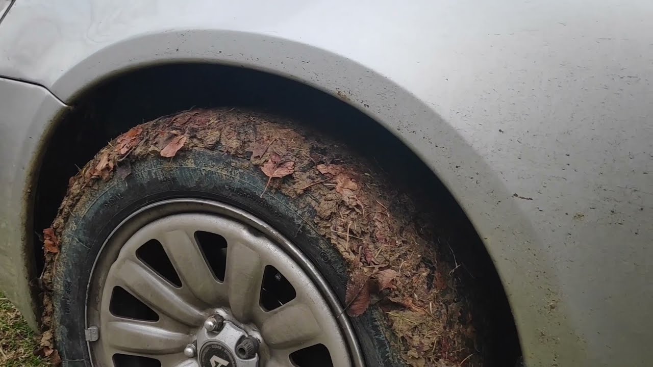 Pneu Vranik HPL4 - winter tyre test on mud road uphill, Subaru AWD