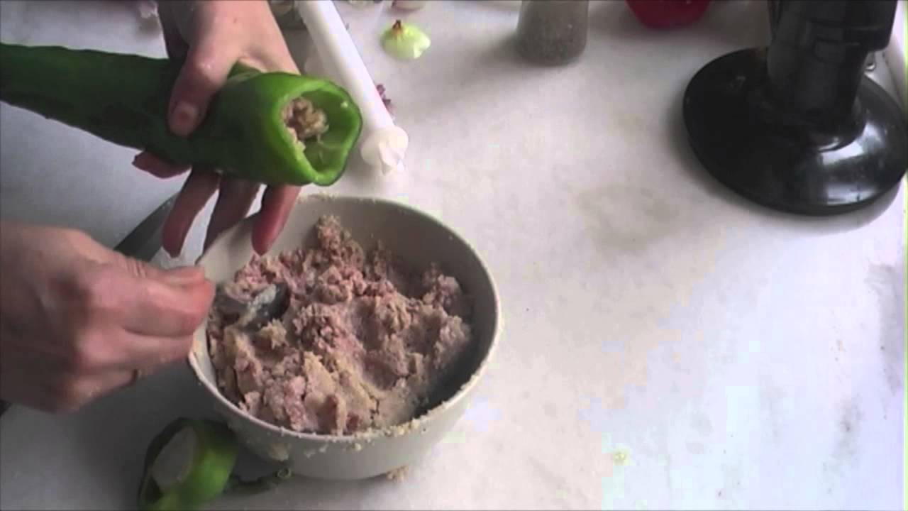 pimientos verdes rellenos de carne
