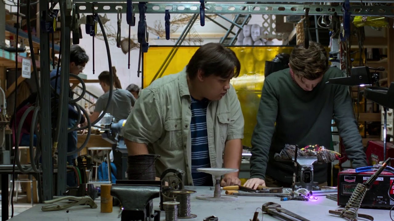 SPIDERMAN HOMECOMING - Peter and Ned's Handshake