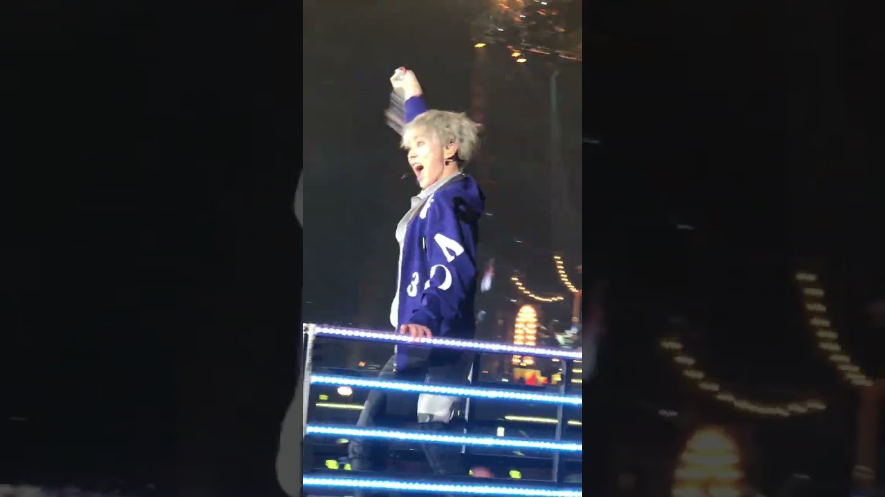 180516 EXO-CBX “MAGICAL CIRCUS” TOUR 2018 fukuoka(세로)