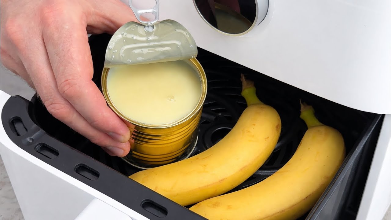 I mixed banana and condensed milk in an air fryer... YOU NEED TO TRY IT!