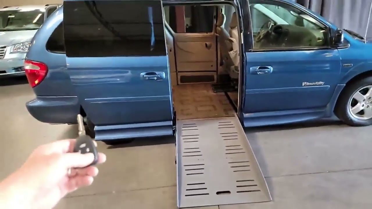 2005 Dodge Grand Caravan SXT Special Edition Accessible Vehicle