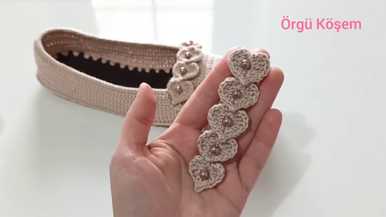Sıra sıra kalpler❣️❣️ patik süsleme #crochetsocks  #pinterest