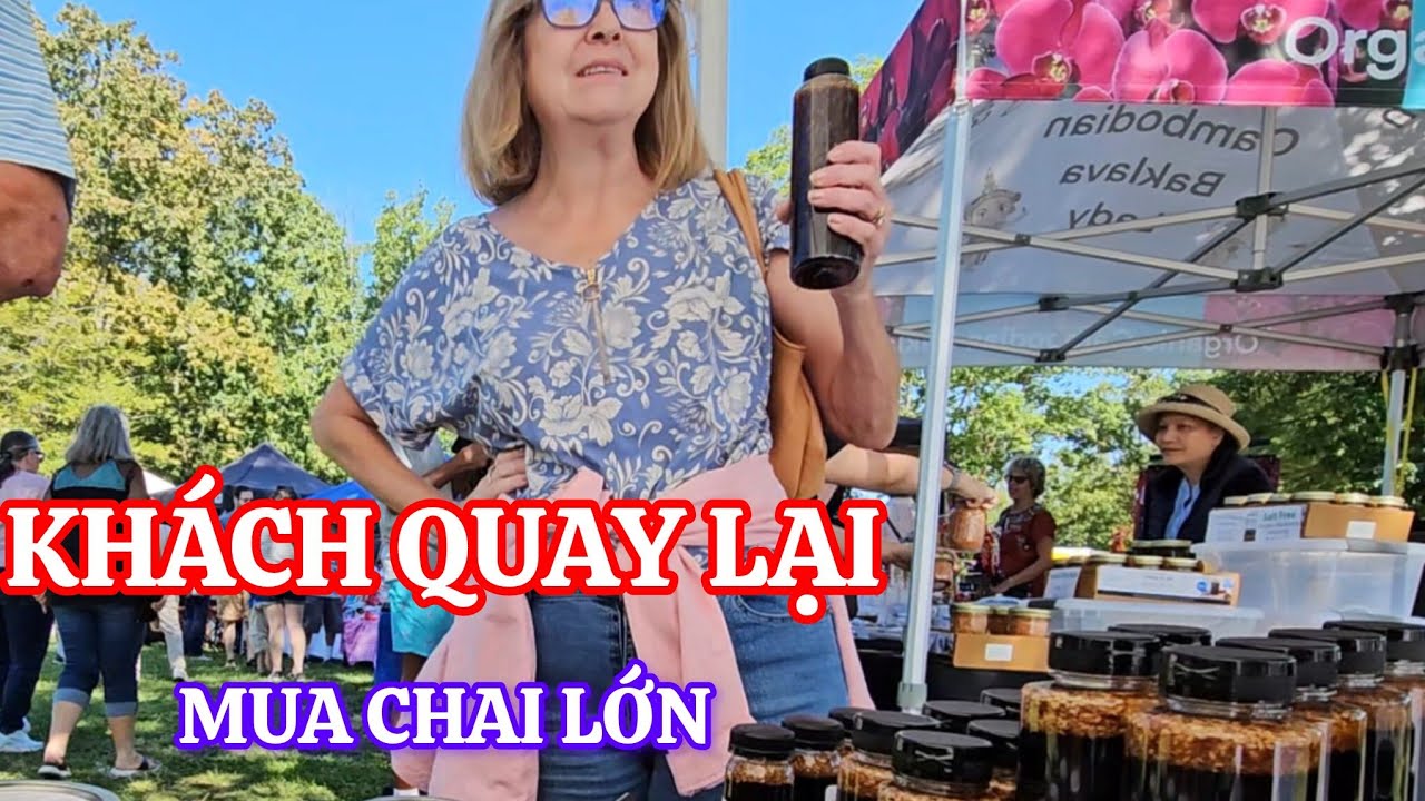 Vợ Việt đi bán hội chợ Mỹ: Bất ngờ vị khách quay lại tìm mua bằng được chai bự nhất