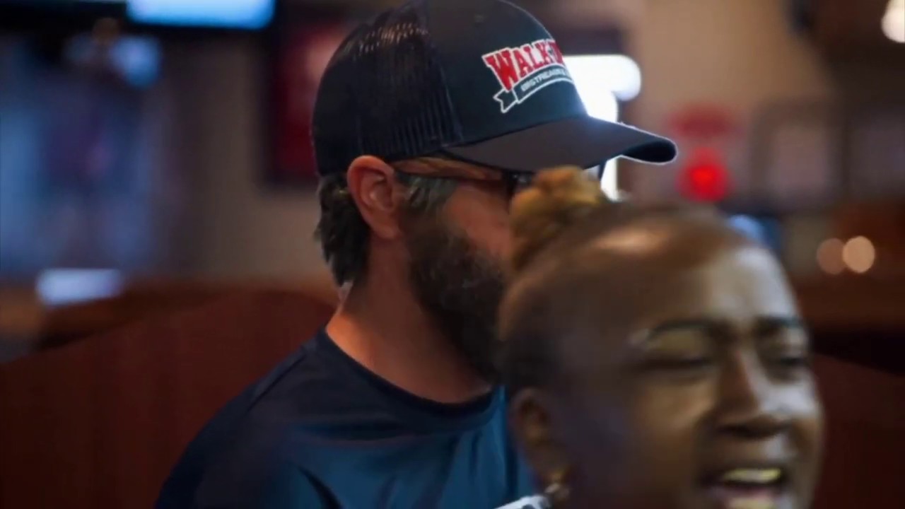 Undercover Boss  (USA) - Walk ONs